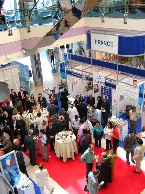 Plus de 10 000 professionnels sont attendus Porte de Versaille du 12 au 14 octobre par les 1 100 sociétés et 112 pays présents sur le salon. Plus de 10 000 professionnels sont attendus Porte de Versaille du 12 au 14 octobre par les 1 100 sociétés et 112 pays présents sur le salon.
