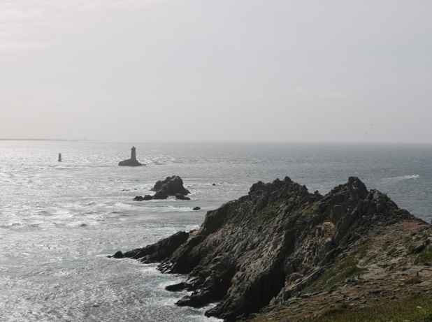 La nature sauvage des côtes finistériennes, non contente de satisfaire les touristes véhiculés par ses paysages spectaculaires, participe aussi à l’activité humaine et économique de cette Bretagne des confins - DR : J.-F.R.