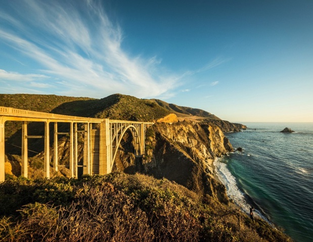 Connue sous le nom de Pacific Coast Highway, elle s'étire le long du Pacifique, de Capistrano Beach à 100 kilomètres au sud de Los Angeles, à Legget à 350 kilomètres au nord de San Francisco - DR : Visit California