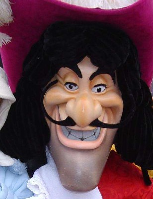 Chez Disney, le capitaine Crochet est certainement employé en CDI, 9 contrats de travails sur 10 le sont chez Mickey. Chez Disney, le capitaine Crochet est certainement employé en CDI, 9 contrats de travails sur 10 le sont chez Mickey.
