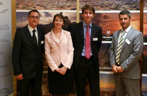 De g. à d. : Alcino Ribeiro, directeur France d’Air Europa, Nieves Perdomo, responsable de la promotion internationale à l’OT Tenerife, Romain Hordel, responsable commercial France d’Air Europa et Alberto Barnabe, DG de l’OT Tenerife