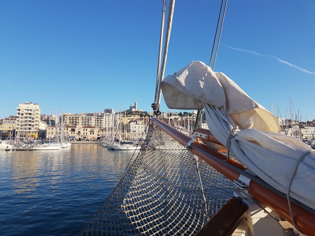 Depuis le soleil de Marseille, TourMaG.com vous fait la bise et part en vacances ! - crédit photo : TourMaG.com