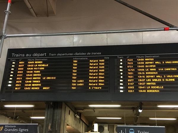 SNCF : trafic totalement interrompu à Paris Montparnasse