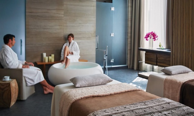 Le Spa de l'hôtel Four Seasons à Toronto a réouvert ses portes au public pour une nouvelle enclave de bien-être dans le quartier chic de Yorkville. Photo: Four Seasons