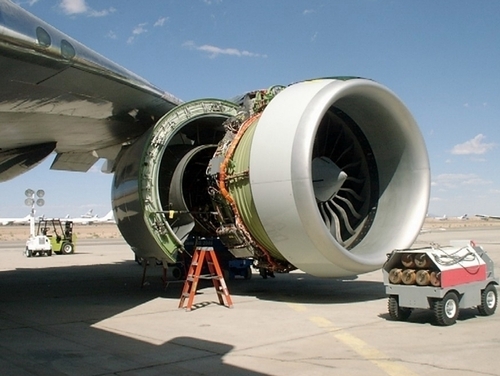 L’incident aurait été causé par « un élément spécifique de la turbine du moteur » qui provoquerait une fuite d’huile qui aurait entraîné une explosion et des dégâts importants dans l’ensemble du moteur /photo dr