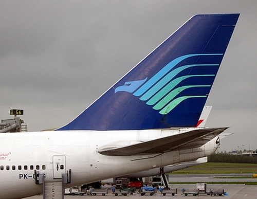 Il va falloir suivre de très, très près l'actualité de la Liste Noire car la matière est extrêmement mouvante... Garuda qui avait en 2009 fait l'objet de réserves de la part de l'Union Européenne va adhérer à SkyTeam en 2012 ! Il va falloir suivre de très, très près l'actualité de la Liste Noire car la matière est extrêmement mouvante... Garuda qui avait en 2009 fait l'objet de réserves de la part de l'Union Européenne va adhérer à SkyTeam en 2012 !