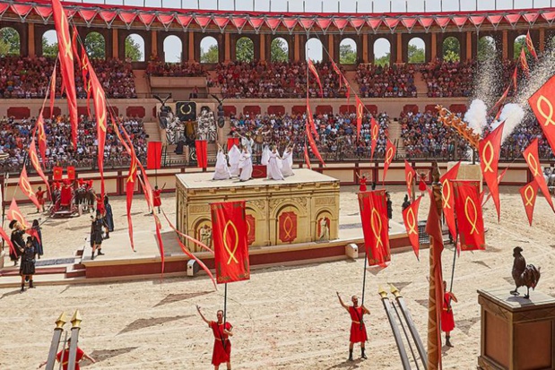 Les visiteurs étrangers sont de plus en plus attirés par le Puy du Fou (+31% de réservations en ligne) - Photo Parc du Puy du Fou