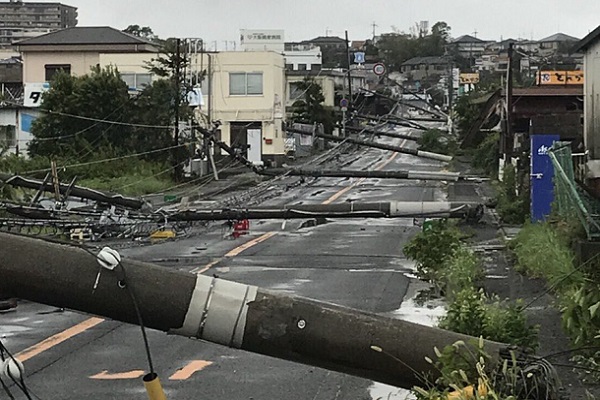 Le passage du typhon Jebi a été terrible au Japon, l'aéroport de Kansai est fermé et le bilan humain est lourd - Crédit photo : compte Twitter @nautiljon