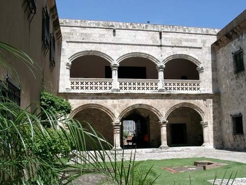 Pour les amoureux de culture, la capitale Saint Domingue, inscrite au patrimoine mondial de l’UNESCO, est l’une des plus anciennes cités du Nouveau Monde.