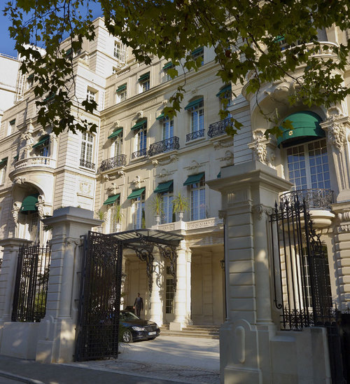 Shangri-La Hotel, Paris : du palais au cinq étoiles