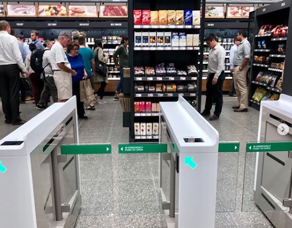 Des caisses sans caissière ni tapis, voici ce qu'est Amazon Go - Crédit photo : compte Instagram @zhy0916