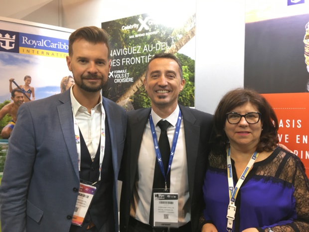 Une partie de l'équipe France à l'IFTM Top Resa : Geoffrey Duval, responsable grands comptes France ; Stéphane Grillon, directeur des ventes et Robiha Deloubrière, directrice commerciale grands comptes - DR : C.L.