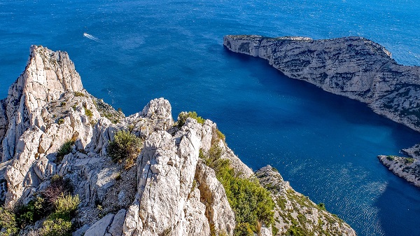 Les calanques de Marseille feront peut-être partie du choix des vacanciers - Crédit photo : Pixabay, libre pour usage commercial Les calanques de Marseille feront peut-être partie du choix des vacanciers - Crédit photo : Pixabay, libre pour usage commercial