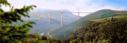 Le Viaduc de Millau souffle sa 1ère bougie