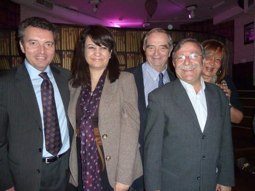 Autour de G. Colson président du Conseil de Surveillance de Fram et président du Conseil de Surveillance de Fram, Amel Hachani directrice de l'OT de Tunisie, Nahed Rizk directrice de l'OT d'Egypte (un peu cachée) et Ali Miaoui DG Tunisair Autour de G. Colson président du Conseil de Surveillance de Fram et président du Conseil de Surveillance de Fram, Amel Hachani directrice de l'OT de Tunisie, Nahed Rizk directrice de l'OT d'Egypte (un peu cachée) et Ali Miaoui DG Tunisair
