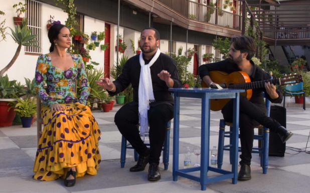 Flamenco dans un patio andalous "corralon" © TourMaG Flamenco dans un patio andalous "corralon" © TourMaG