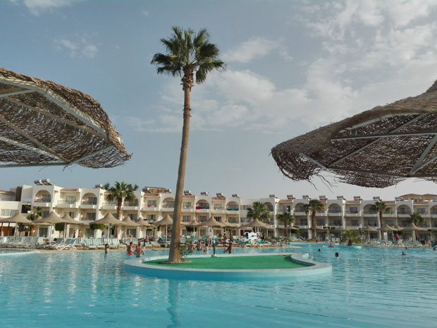 En Egypte, c'est au Makadi Club sur les bords de la mer Rouge que FTI Voyages installe son Club Privilège dès le 1er décembre 2018 - crédit photo : TourMaG / JP En Egypte, c'est au Makadi Club sur les bords de la mer Rouge que FTI Voyages installe son Club Privilège dès le 1er décembre 2018 - crédit photo : TourMaG / JP