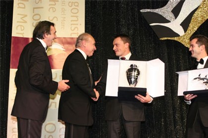 QCNS Cruise représenté par Anthony BOIVINET ; Prix remis par Pierluigi FOSCHI QCNS Cruise représenté par Anthony BOIVINET ; Prix remis par Pierluigi FOSCHI