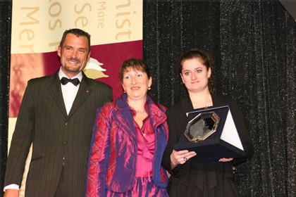 Croisivoyages représentée par Pascaline Philippe & Adèle Franovic. Prix remis par Laurent Py & Nadine Pflieger Croisivoyages représentée par Pascaline Philippe & Adèle Franovic. Prix remis par Laurent Py & Nadine Pflieger