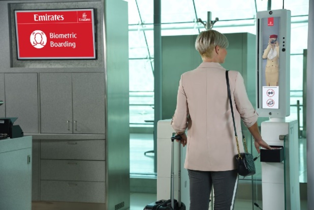Les derniers équipements biométriques qui utilisent un mélange de reconnaissance de l’iris et du visage ont déjà été installés au Terminal 3 et est disponible à certains comptoirs d’enregistrement - DR Emirates