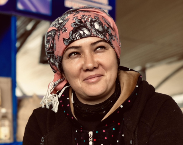 Vendeuse sur le marché de Tachkent /photo JDL Vendeuse sur le marché de Tachkent /photo JDL