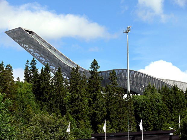 Le tremplin de saut à ski d’Holmenkollen - DR Le tremplin de saut à ski d’Holmenkollen - DR