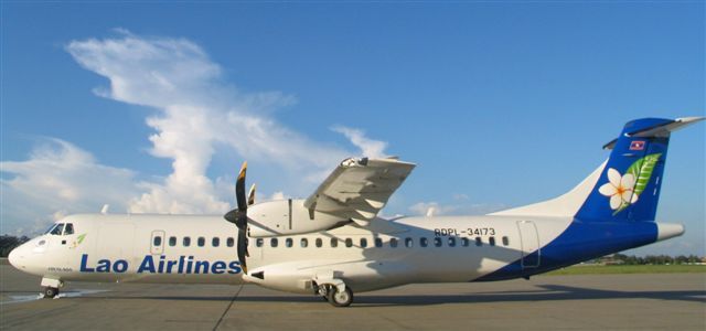 La compagnie laotienne reste de taille modeste avec ses 8 appareils (4 ATR-72-500 de 70 sièges et 4 XIAN MA60 de 56 sièges mais dispose d'une bonne desserte régionale vers le Cambodge, la Chine, la Thaïlande et le Vietnam