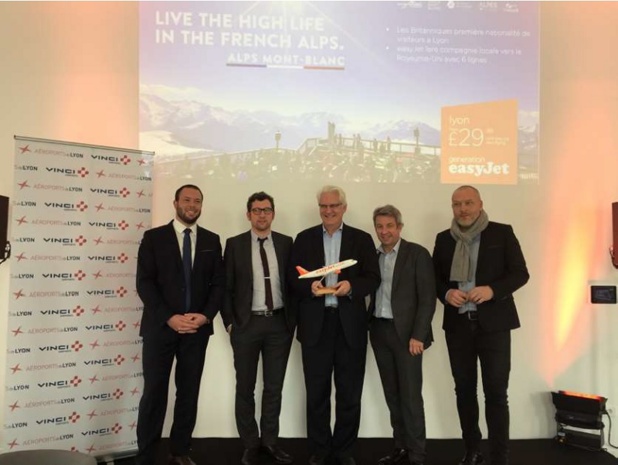 De gauche à droite : Cédric Fechter, directeur général Aéroports de Lyon ; Tanguy Bertolus, président du directoire Aéroports de Lyon ; François Bacchetta, directeur général easyJet pour la France ; Lionel Flasseur, directeur général Auvergne Rhône Alpes et François Gaillard, directeur général ONLYLYON