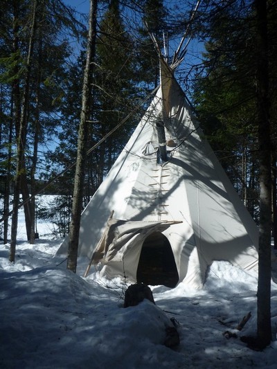 TOUNDRA VOYAGES vous convie sous le TIPI ! TOUNDRA VOYAGES vous convie sous le TIPI !