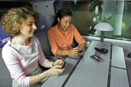 l'iDTGV ce sont de nouveaux services comme la possibilité de louer des consoles portables N-GAGE QD ainsi que des jeux - Tous droits réservés - Crédits photo : Gérald Vidamment