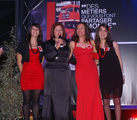 Danielle Chevallier la directrice, Emilie Teychené, la directrice adjointe et deux collaboratrices lors de la soirée des 20 ans de Grand Sud Formation Danielle Chevallier la directrice, Emilie Teychené, la directrice adjointe et deux collaboratrices lors de la soirée des 20 ans de Grand Sud Formation