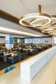 Le salon Mont-Blanc, dans le nouveau Terminal 1 © Aéroports de Lyon Le salon Mont-Blanc, dans le nouveau Terminal 1 © Aéroports de Lyon