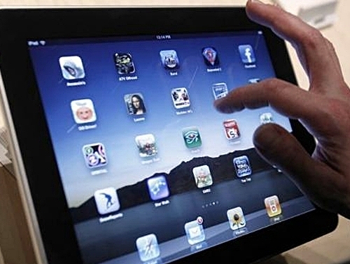 Les tablettes électroniques débarquent chez les voyageurs… et dans les entreprises