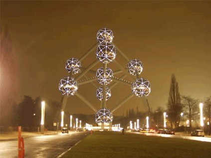 Pas vraiment ''explosive'' l'inauguration de l’Atomium...