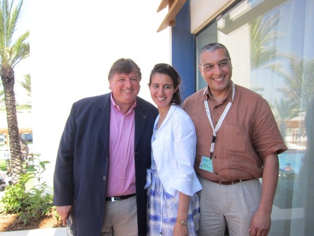 Le directeur du Sofitel Daniel Karbownik, la directrice de l'OT marocain, Salima Haddour et Yahia Elmekki de la Royal Air Maroc Le directeur du Sofitel Daniel Karbownik, la directrice de l'OT marocain, Salima Haddour et Yahia Elmekki de la Royal Air Maroc