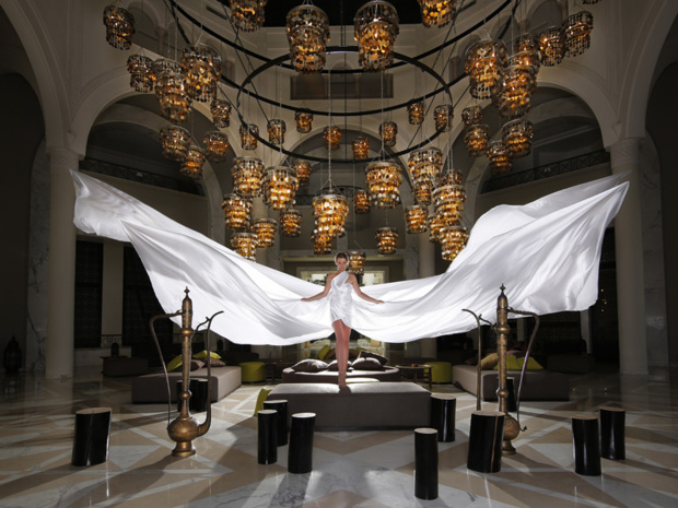 Sous un lustre, la magie