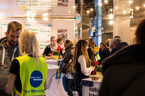 Le Salon voyages et loisirs de Sarrebruck met à l'honneur les e-influenceurs - Crédit photo : Salon voyages et loisirs de Sarrebruck Le Salon voyages et loisirs de Sarrebruck met à l'honneur les e-influenceurs - Crédit photo : Salon voyages et loisirs de Sarrebruck