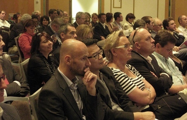 En 2010, PSV aurait touché un total de 500 000 euros, salaires et primes comprises, pour mener à bien la fusion. Selon JP Mas, si le réseau avait fait appel à un cabinet spécialisé, c'est le double qu'il aurait fallu En 2010, PSV aurait touché un total de 500 000 euros, salaires et primes comprises, pour mener à bien la fusion. Selon JP Mas, si le réseau avait fait appel à un cabinet spécialisé, c'est le double qu'il aurait fallu