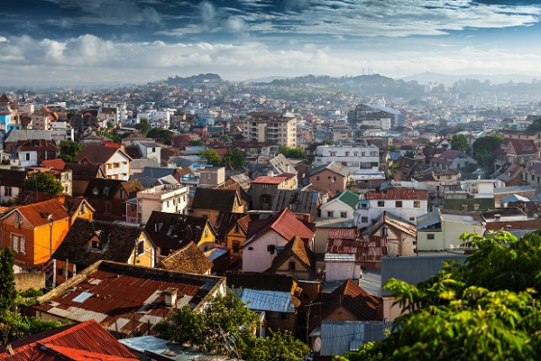 Antananarivo, capitale de l'inégalité, où le tourisme essaye de se développer - Crédit photo : Depositphotos @mihtiander Antananarivo, capitale de l'inégalité, où le tourisme essaye de se développer - Crédit photo : Depositphotos @mihtiander