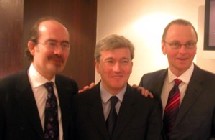 De gauche à droite, Laurent Magnin, président de Star Airlines, Philip Wyatt, Pdg d’Excel, et Magnus Thorsteinsson, Pdg d’Avion Group