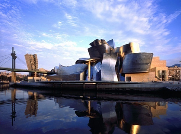 Un musée peut bouleverser le destin d’une ville jugée peu sexy : Bilbao et son Guggenheim sont devenus un cas d’école.