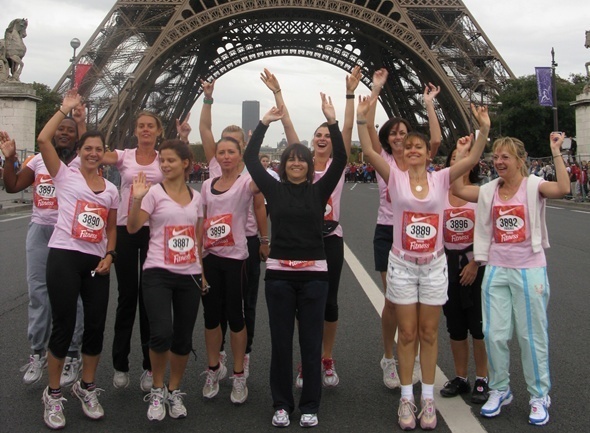 A Paris, chez AS Voyages, on salue déjà (en rose) le lancement du MPCR et les filles sont dans les starting-blocks pour les photos de mardi...