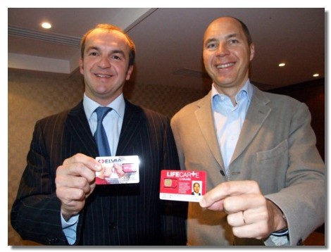 Christophe Aniel, directeur général d'Elvia, et Jean-Charles Aubert, pdg de Lifecarte Christophe Aniel, directeur général d'Elvia, et Jean-Charles Aubert, pdg de Lifecarte