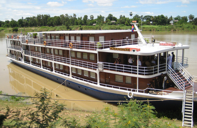 La grande nouveauté du catalogue reste le Mékong. La compagnie vient en effet de prendre en affrètement total pour quatre ans sur un bateau de 24 cabines, d’août 2012 jusqu’en avril 2013 - DR : CroisiEurope