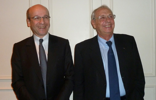 Richard Vainopoulos, président de Tourcom et Jean Korcia, président de Manor, sur le stand Amadeus à Top Resa - DR : Michèle SANI Richard Vainopoulos, président de Tourcom et Jean Korcia, président de Manor, sur le stand Amadeus à Top Resa - DR : Michèle SANI