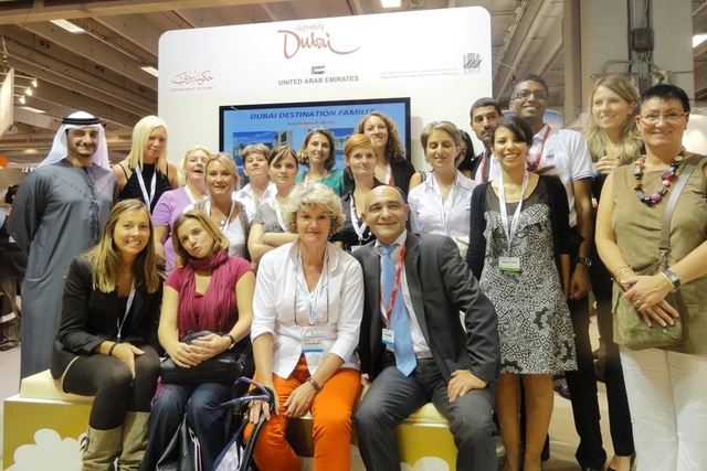 Les agents de voyages Beachcomber à la fin de leur formation sur le stand du Dubai-Departement of Tourism and Commerce Marketing Les agents de voyages Beachcomber à la fin de leur formation sur le stand du Dubai-Departement of Tourism and Commerce Marketing