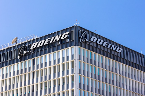 Boeing : dans la tourmente le chiffre d'affaires du constructeur dévisse - Crédit photo : Depositphotos @wolterke