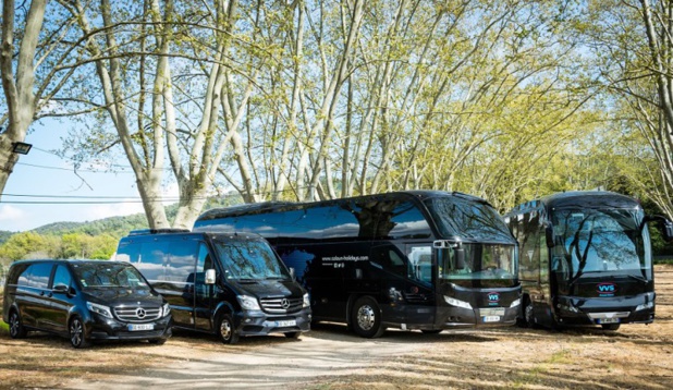 Minivan Mercedes Classe V (8 places), Minibus Mercedes Sprinter (13+3 places), Autocar Neoplan Cityliner (50 places) - nouvel Autocar Neoplan Tourliner (57 places) - DR Salaun