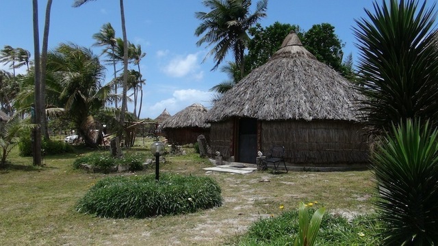 Ce label baptisé "Accueil en tribu des iles", en passe d'être étendu à l'ensemble des Iles Loyauté, permet aux touristes de séjourner de manière "simple et authentique". Photo DR JdL