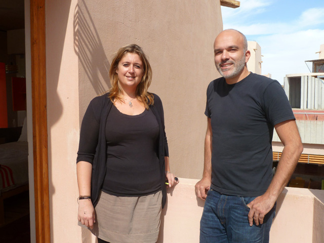 Patrick Elouarghi, promoteur du concept Hi et Marie-Caroline Bourieau directrice de l'eco house & Spa Dar Hi à Nefta . Photo DR M.S.